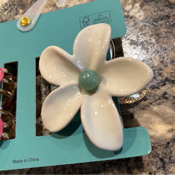 Piper K Floral Hair Clips - Picture 6 of 7